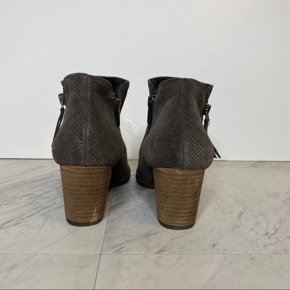 New! Vince Camuto Nethera Perforated Suede Gray Boot 11M - Picture 3 of 16
